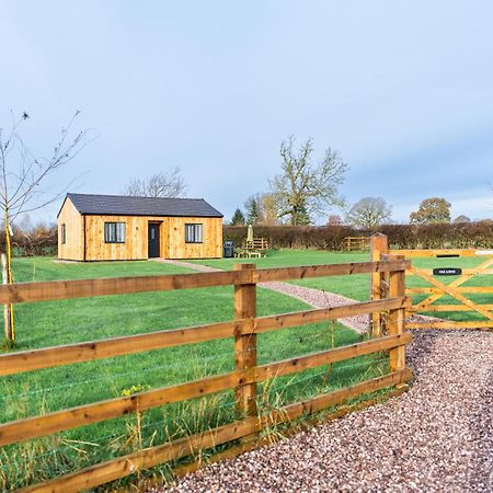 Oak Lodge Ashbourne  Bagian luar foto